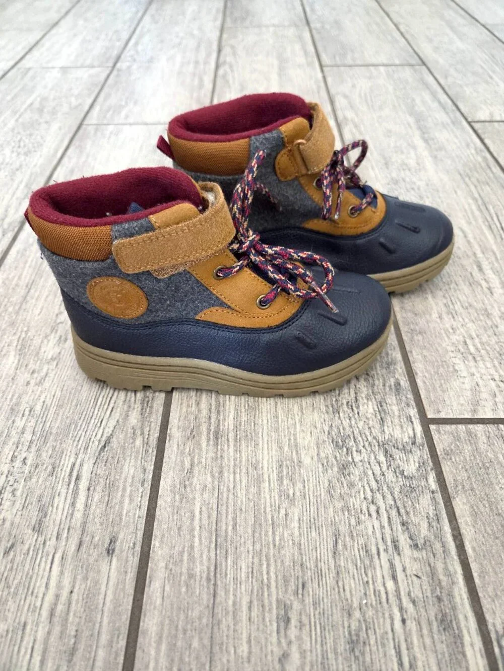 Carter’s Freddie Toddler Boys Navy Brown Duck Toe Hiker Boots Size 12